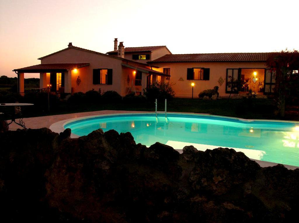 Agriturismo Il Grillo Parlante Pitigliano Luaran gambar